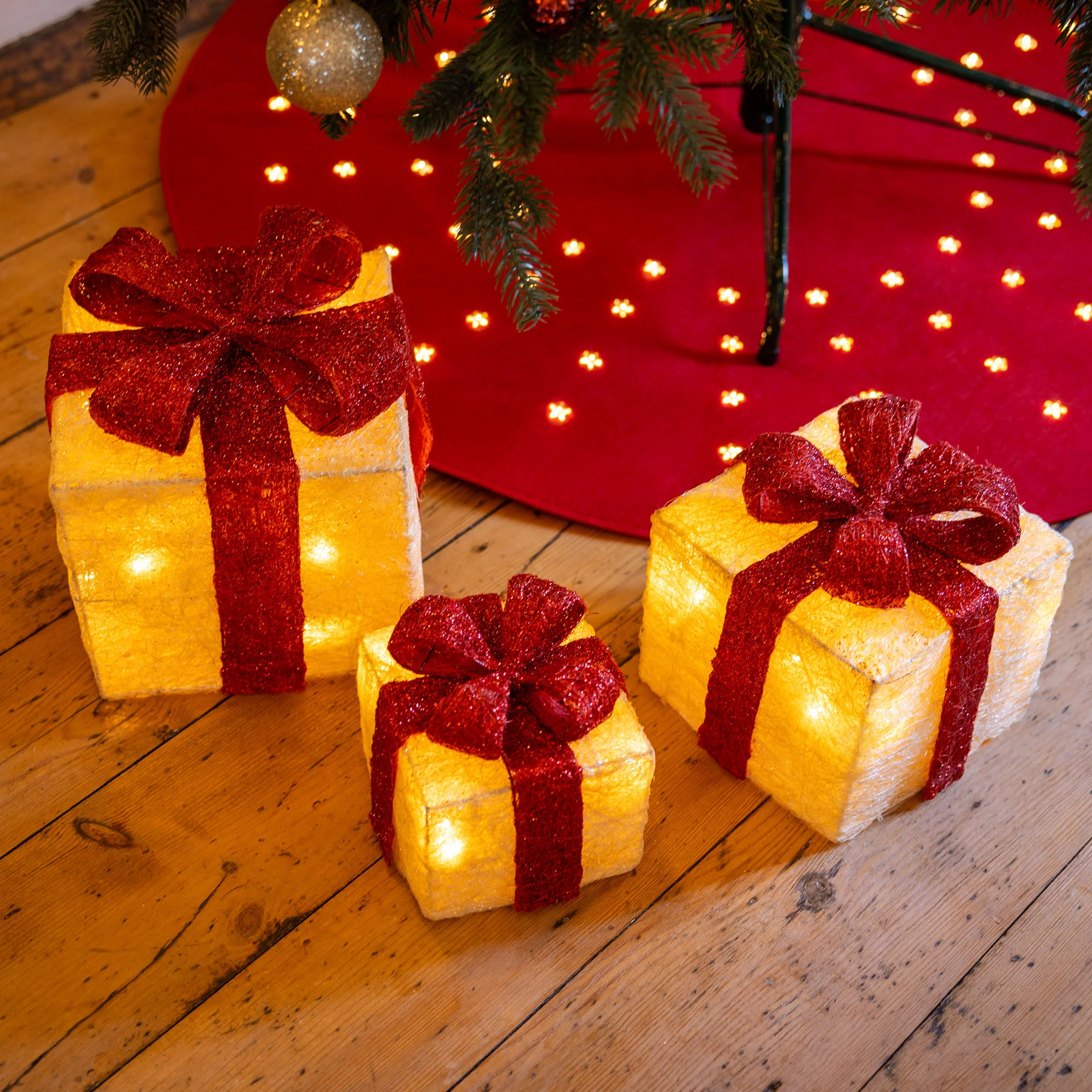 Sisal Light Up Christmas Presents - Image 3