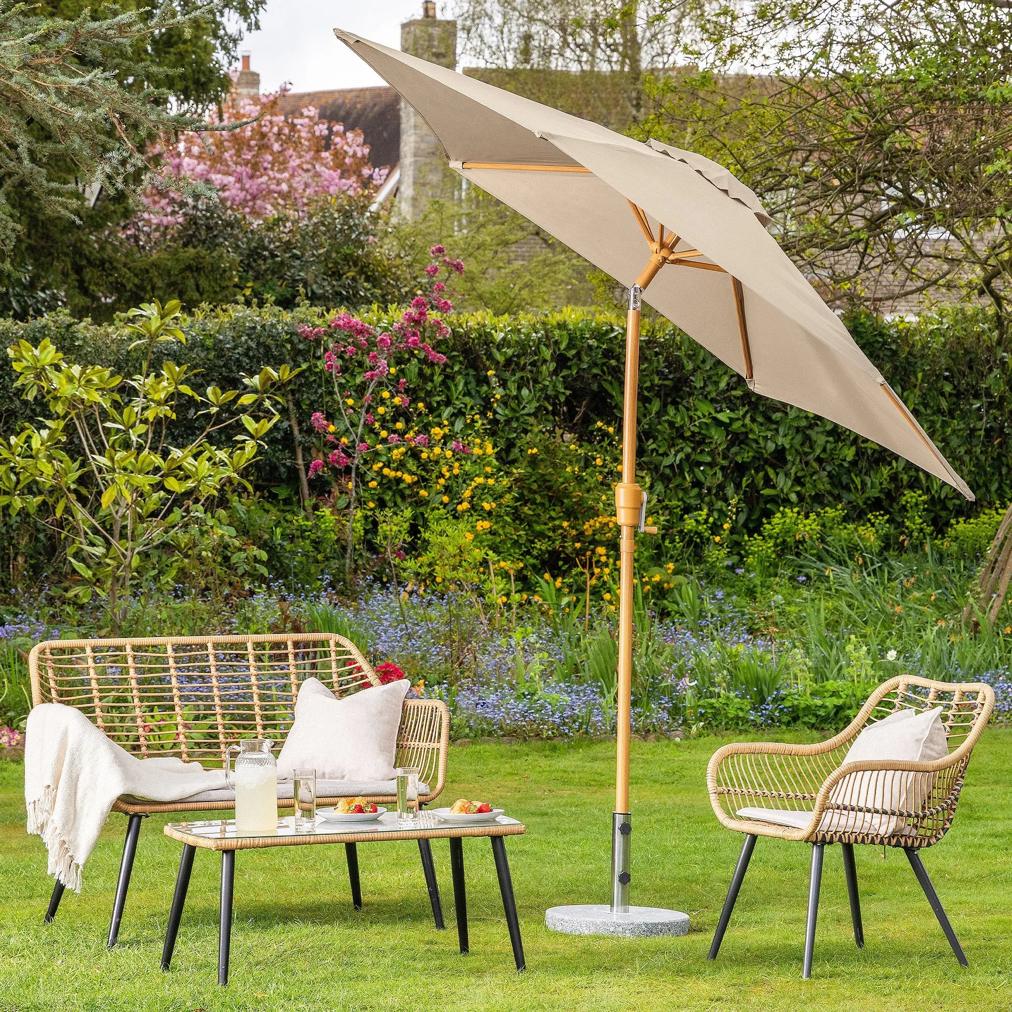 Wood-Effect Parasol with Tilt – 2.4m