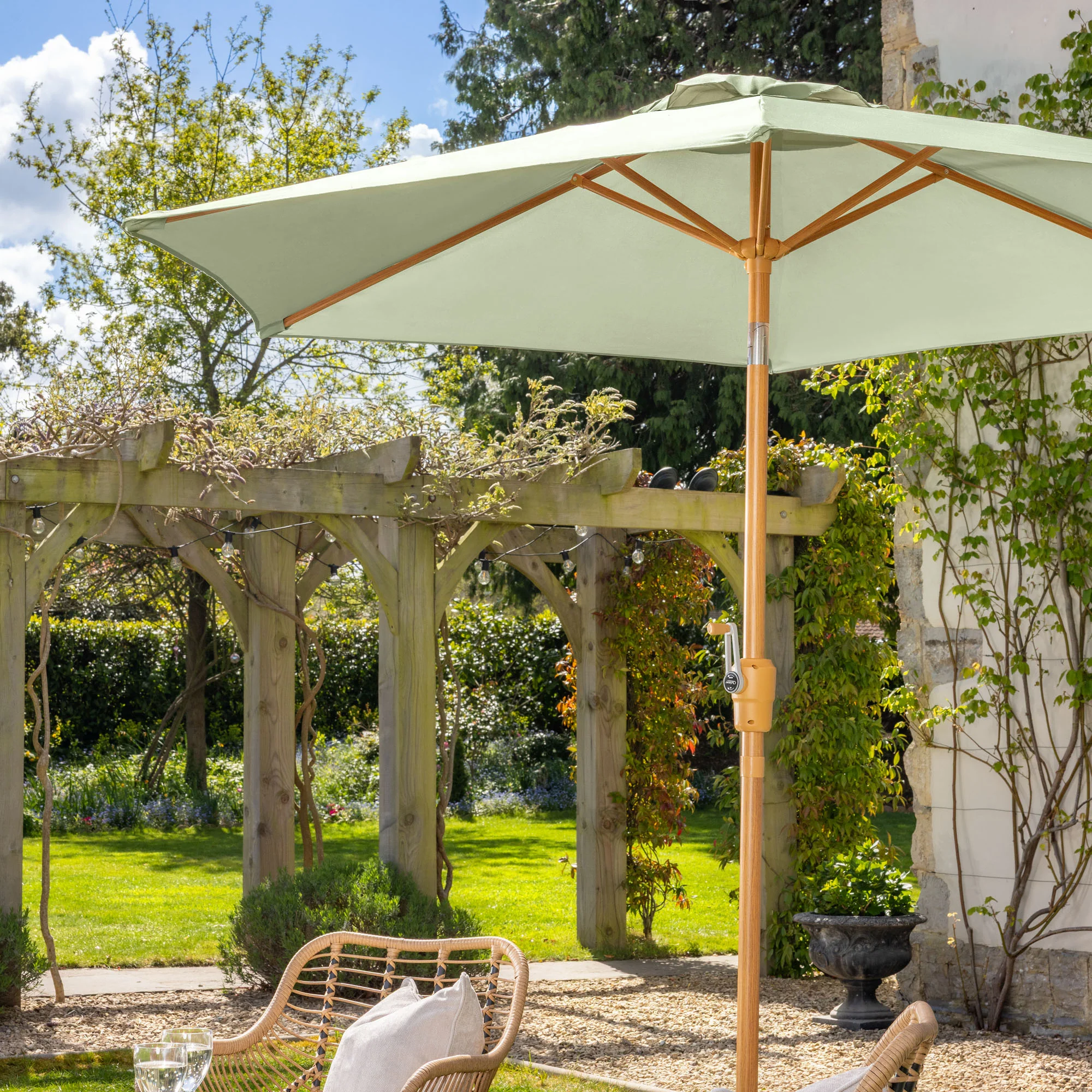 Wood-Effect Parasol with Tilt – 2.4m - Image 11