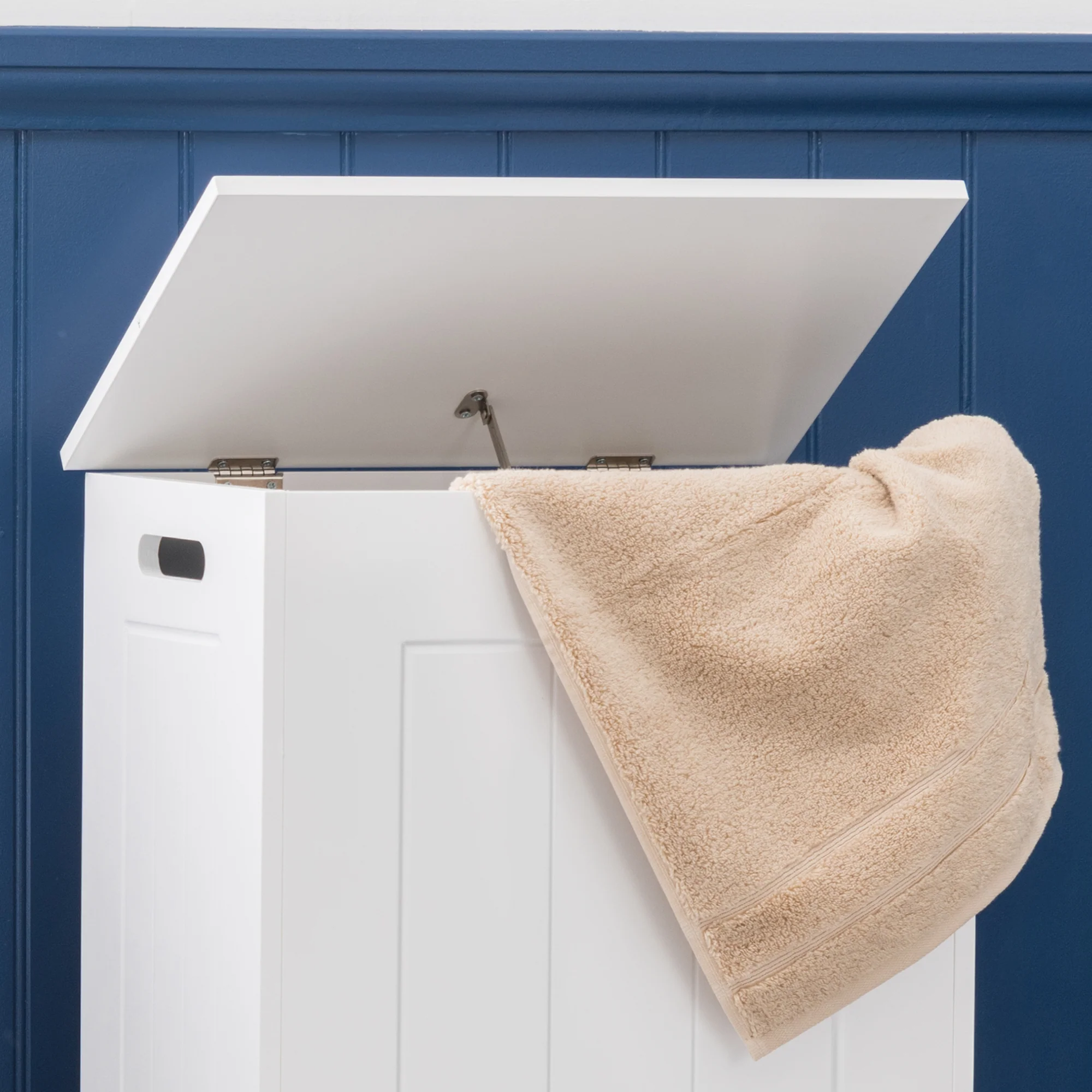 Clovelly White Laundry Hamper With Lid - Image 2