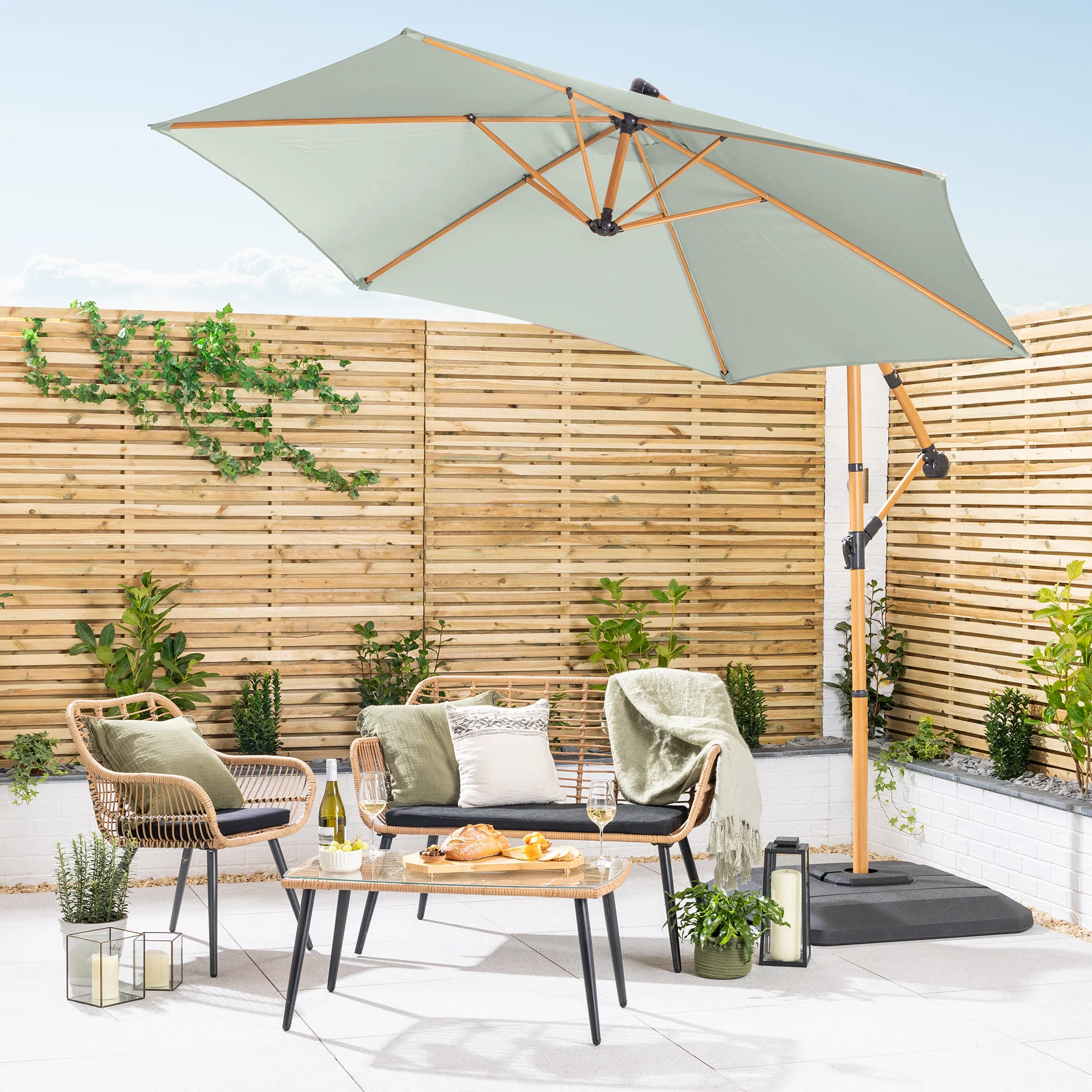 Wood-Effect Banana Parasol – 3m - Image 10