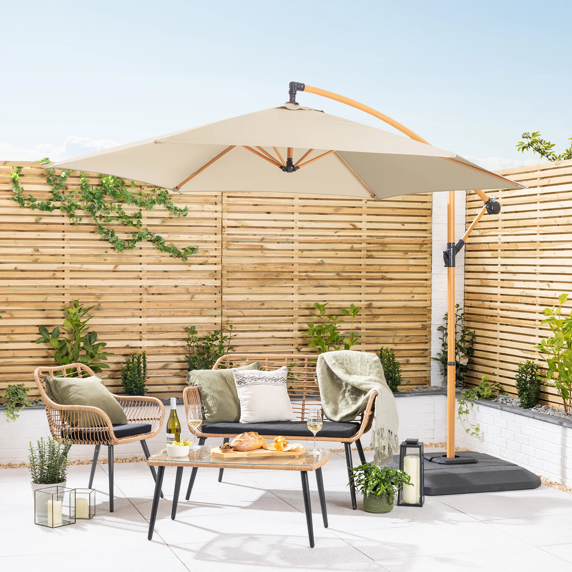 Wood-Effect Banana Parasol – 3m - Image 13