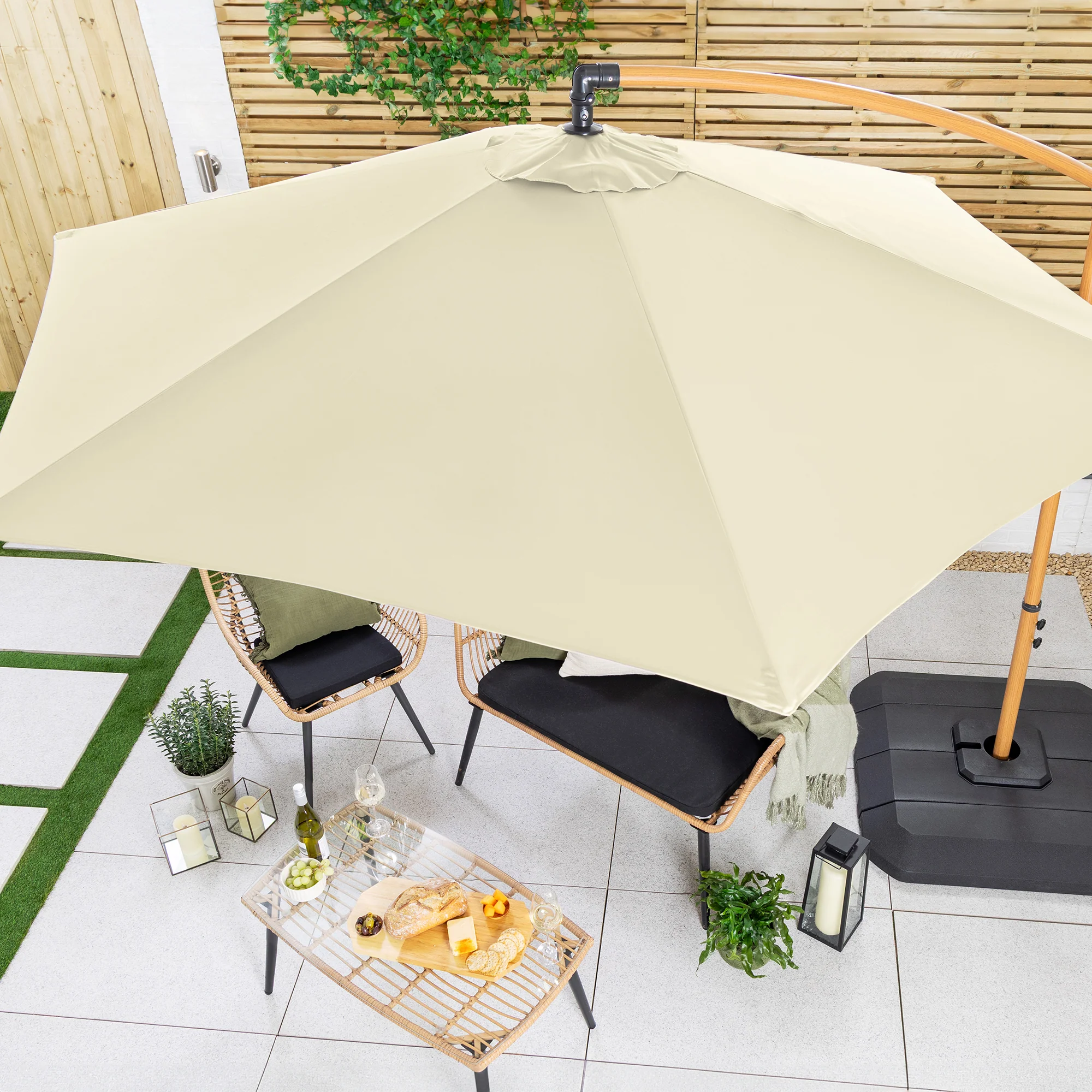Wood-Effect Banana Parasol – 3m - Image 3