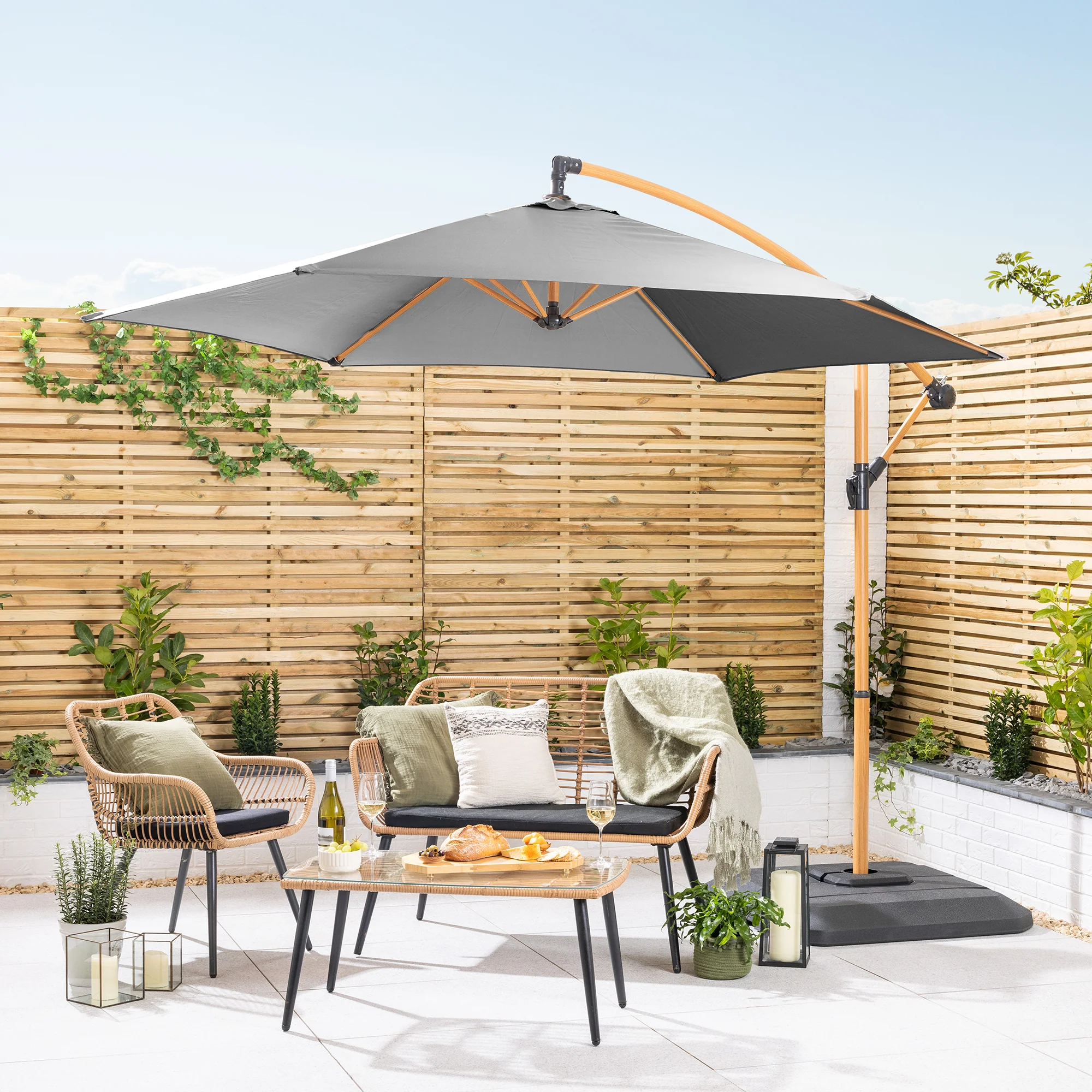 Wood-Effect Banana Parasol – 3m - Image 5