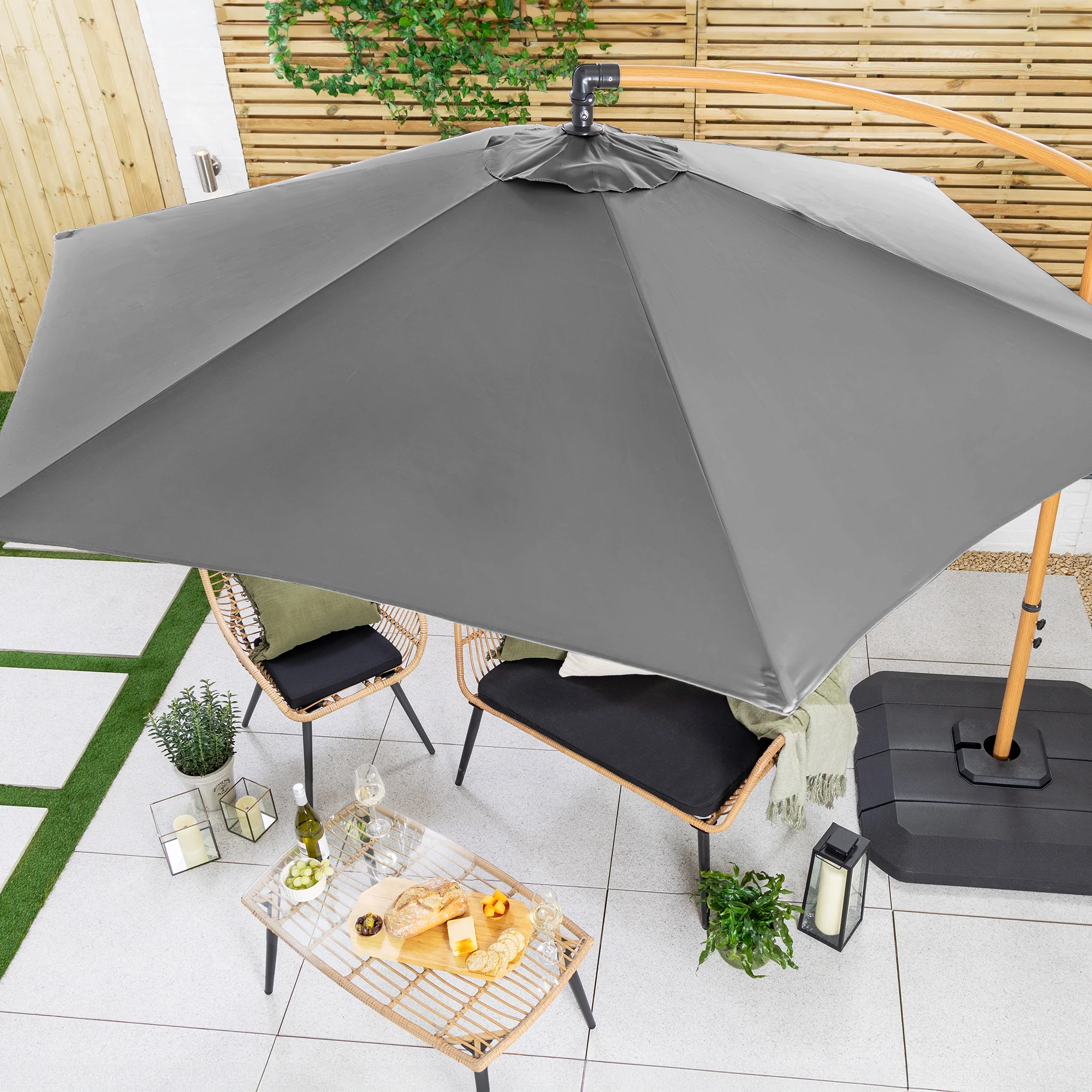 Wood-Effect Banana Parasol – 3m - Image 7