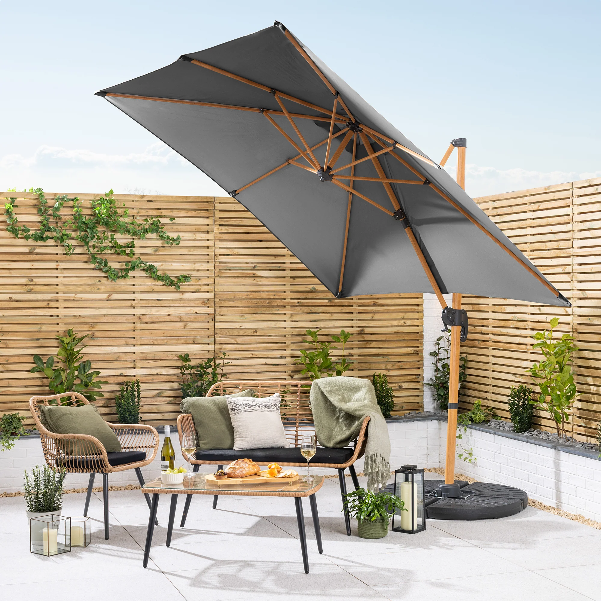 Roma Wood-Effect Cantilever Parasol – 2.5m - Image 6